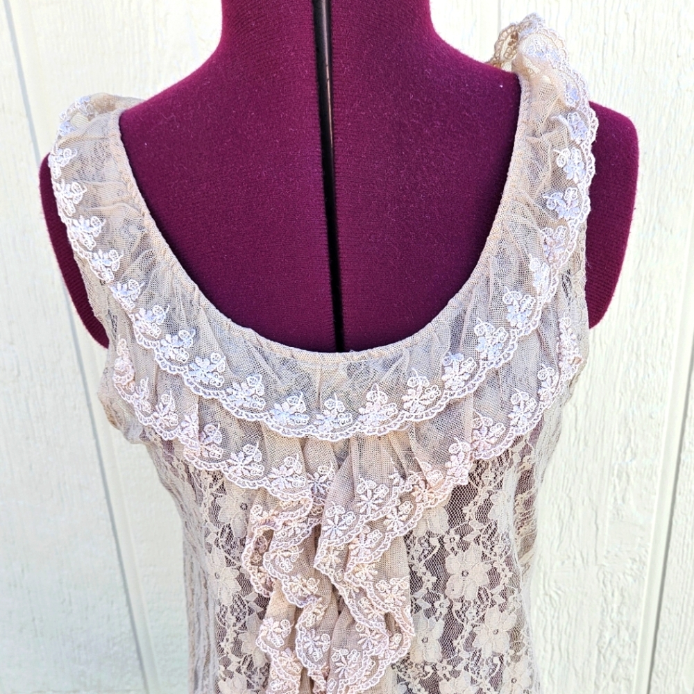 Ultra Pink Elegant Cream Women's Sheer Lacy Top - Picture 1 of 4